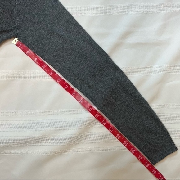 $5 ADD ON with $15+ Bundle‎ Kenneth Cole New York V Neck Zip Cardigan Sz M  EUC - Picture 8 of 10